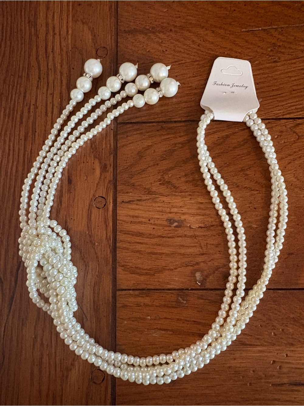 NWT Classic Ivory 20 Inch Pearl Multi-Strand Necklace with Rhinestones
